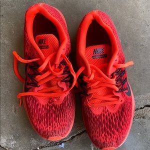 Nike size 7 youth red